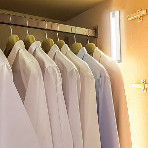 Многофункциональный автономный сенсорный светильник 2,5W,215х47х18,105лм (линейный, белый) 1/6/36